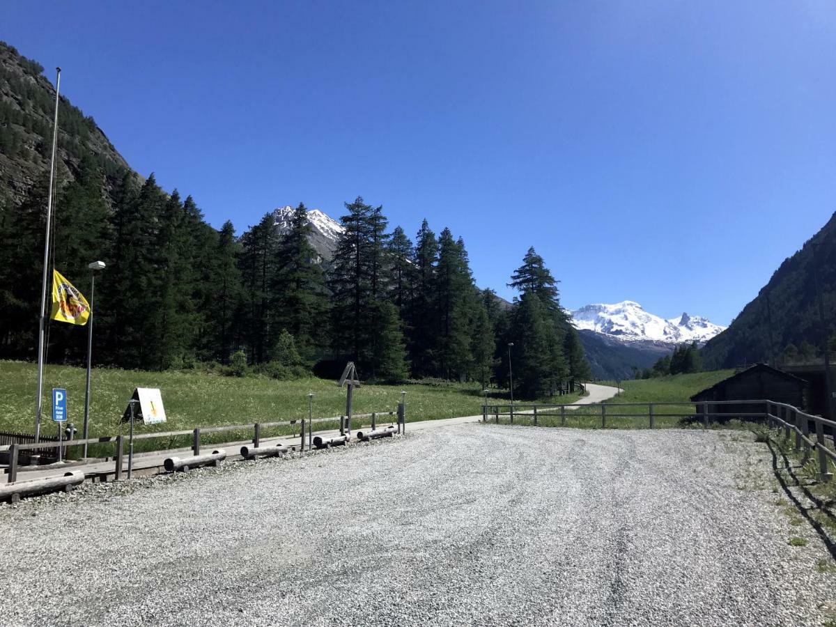 B&B Matterhorn Golf Randa Exterior foto